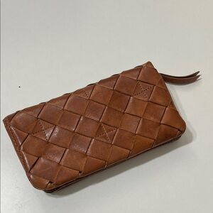 Elegant Brown Woven Wallet